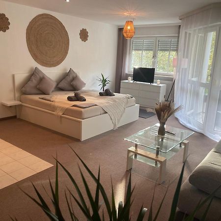 Kingsize Bett Boho Apartment Mit Tiefgarage Naehe Salzburg Freilassing Eksteriør billede