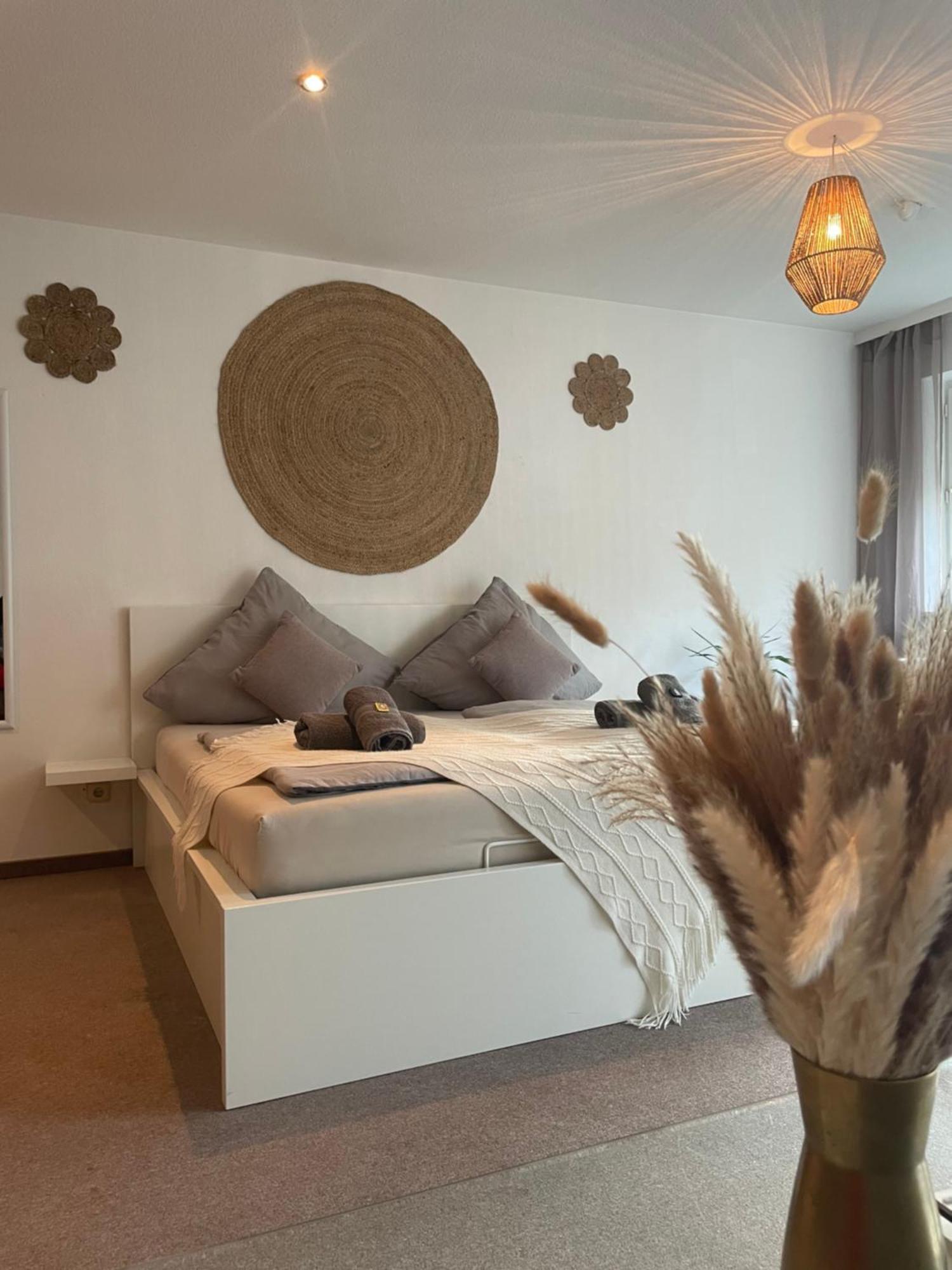 Kingsize Bett Boho Apartment Mit Tiefgarage Naehe Salzburg Freilassing Eksteriør billede