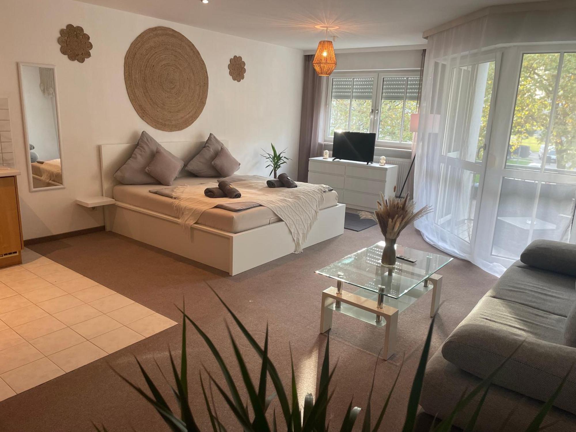 Kingsize Bett Boho Apartment Mit Tiefgarage Naehe Salzburg Freilassing Eksteriør billede