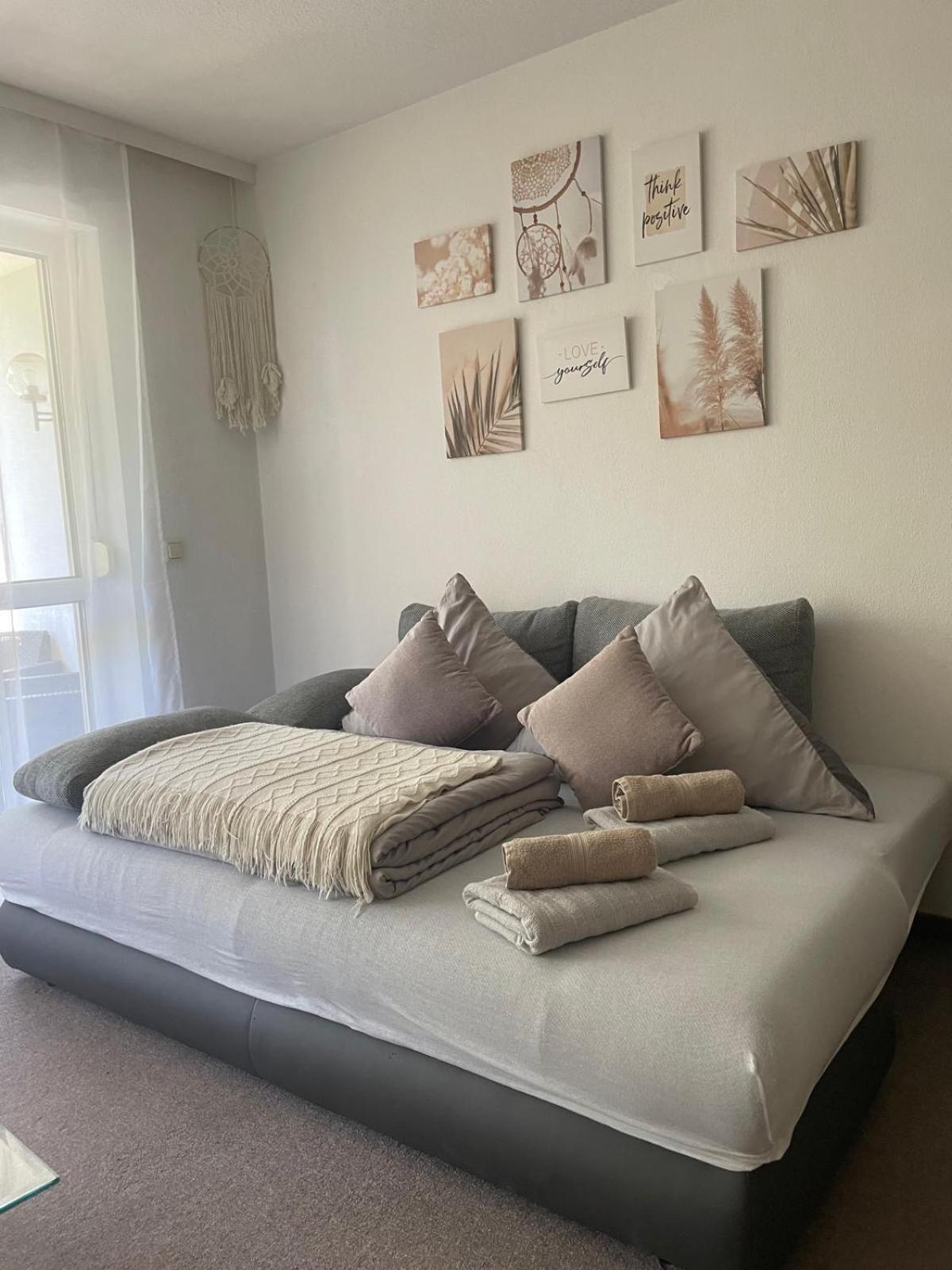 Kingsize Bett Boho Apartment Mit Tiefgarage Naehe Salzburg Freilassing Eksteriør billede